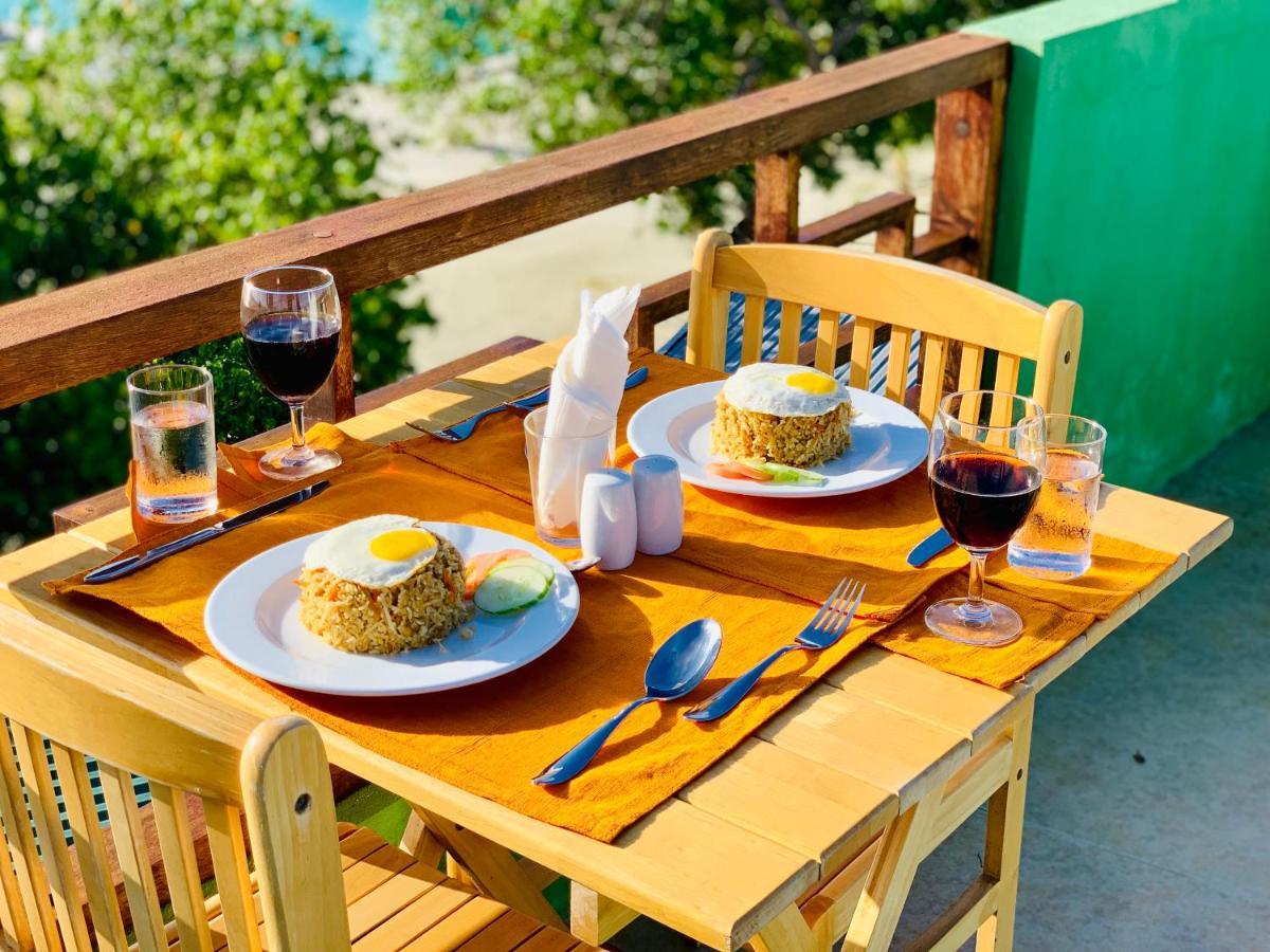 Ilaa Beach Maldives Hotel Gulhi Exterior photo